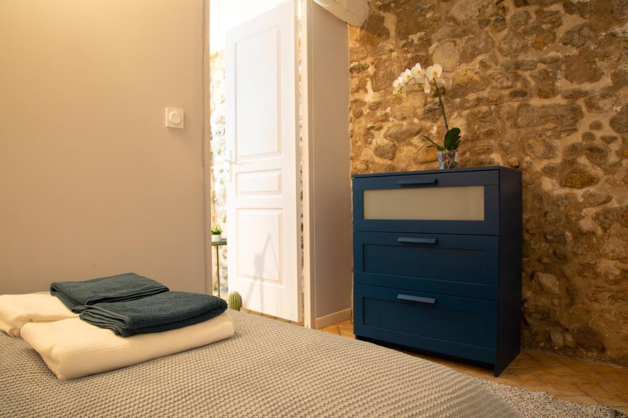 Petit Studio Secret - Coeur De Provence - 4 Personnes Volx Bagian luar foto